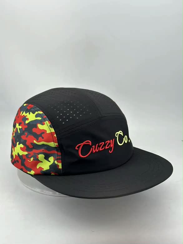 RUNNING HATS CAMO - front angle view